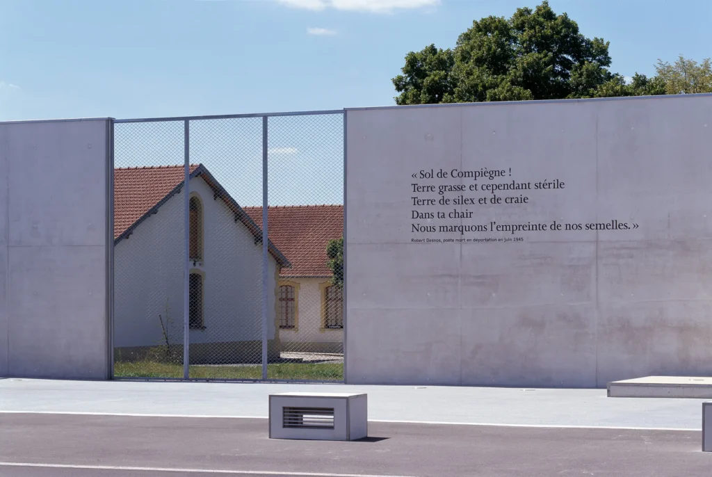 Mémorial de l’internement et de la déportation, comprendre, sur place